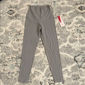 SheFit Boss Leggings in Grey Size Medium